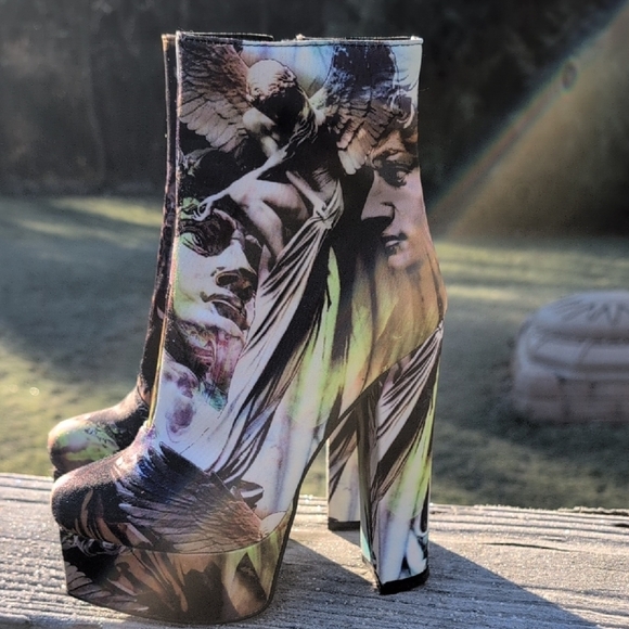 Artistic Azalea Wang Print Platform Heeled Boots, Y2K, Goth - Picture 3 of 8